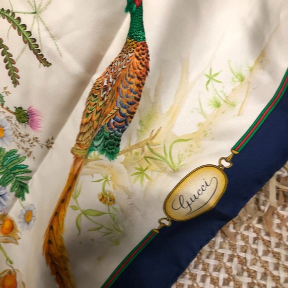 GUCCI Vintage Pheasants & Flowers Silk Scarf-Rolled/Stitched Edges - Picture 2 of 8